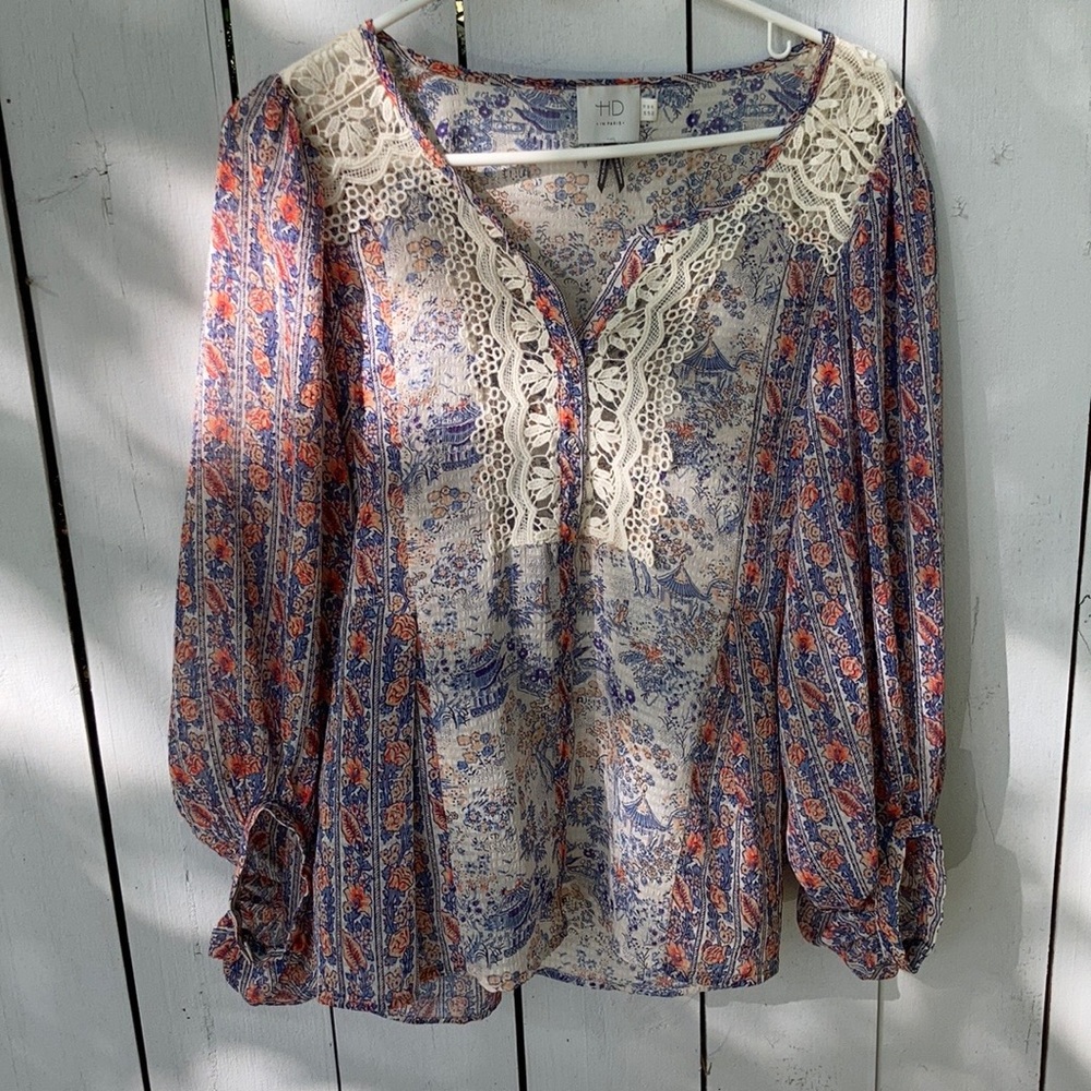 Anthropologie HD in Paris patterned peasant top